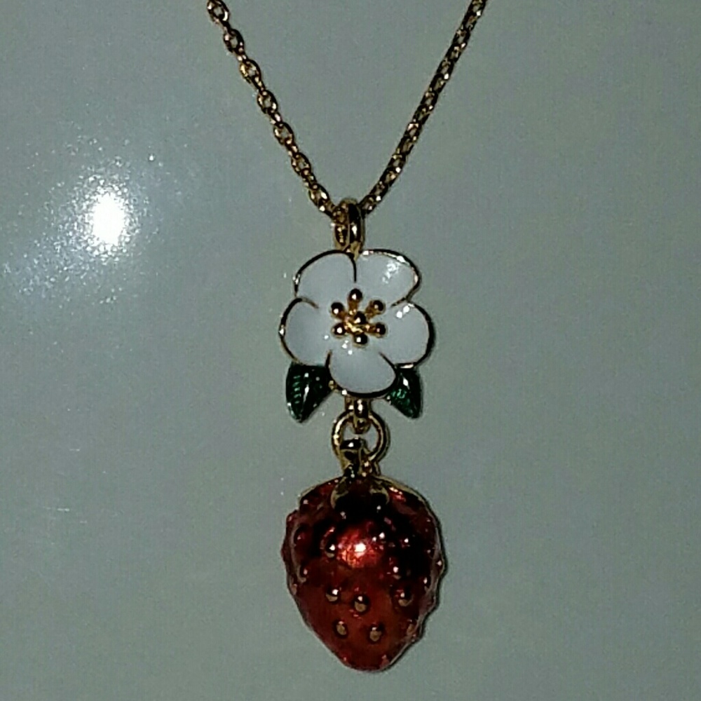 Kate spade Picnic perfect strawberry necklace - Picture 5 of 5